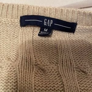 Gap knit sweater